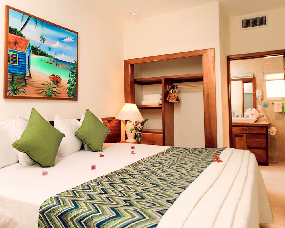 Belize Honeymoon Package