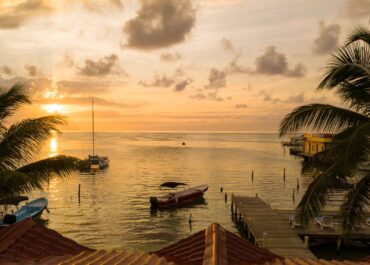 Best places to Visit and Stay in Belize - Beach and Jungle Itinerary